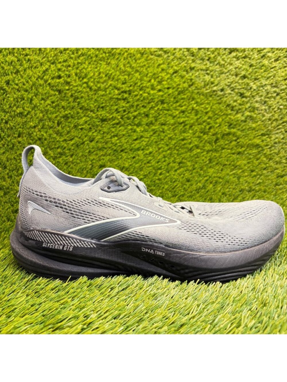 Brooks Glycerin GTS 22 Mens Size 12 Gray Black Athletic Running Shoes Sneakers
